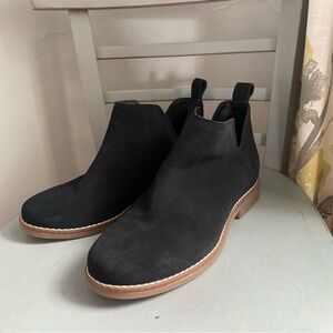 •Hush puppies Mazin Cayto booties• Size 8.5
